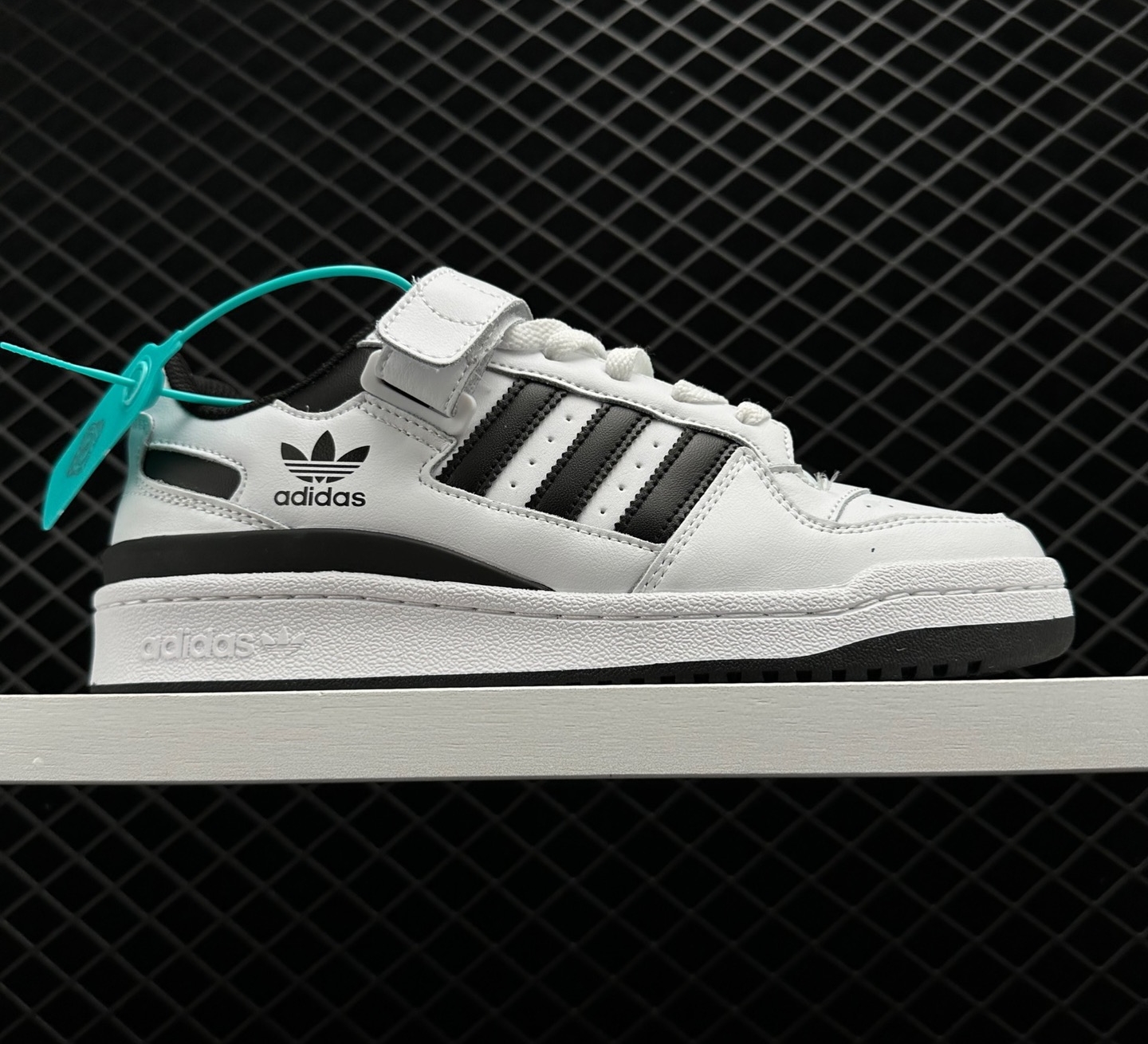 Adidas Forum Low 'White Black' FY7757 - Classic Style and Timeless Design