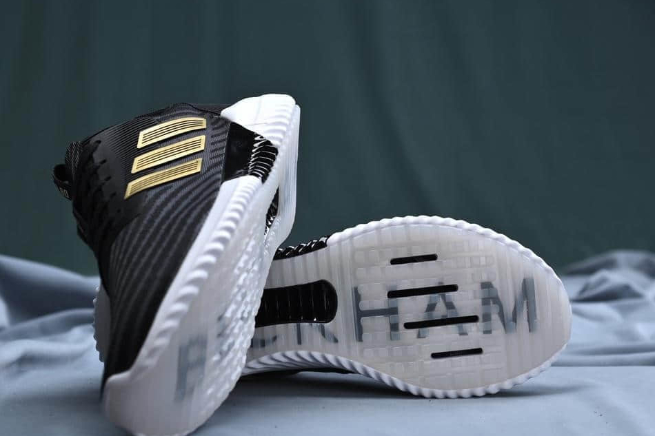 Adidas NMD_R1 'Grey Gold' FU9349 | Stylish and Versatile Footwear