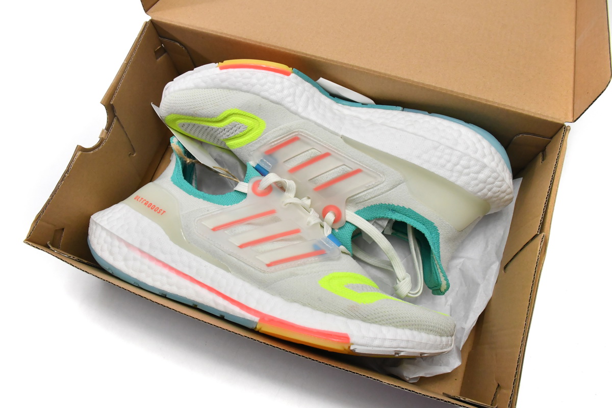 Adidas Ultra Boost 22 White Tint Turbo Mint Rush - Shop Now!