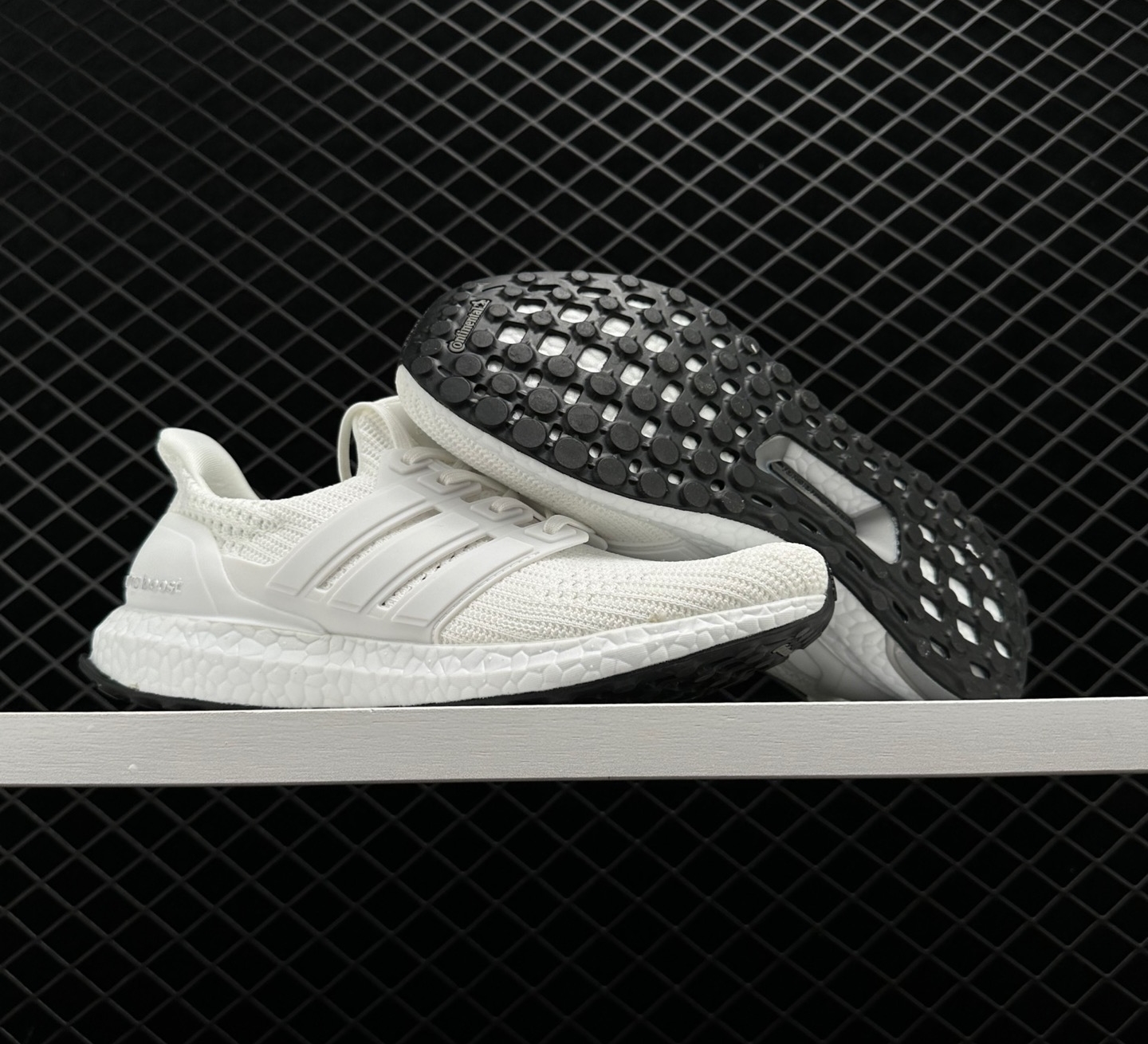 Adidas UltraBoost 4.0 DNA 'Cloud White' FY9120 - Latest Release and Sleek Style