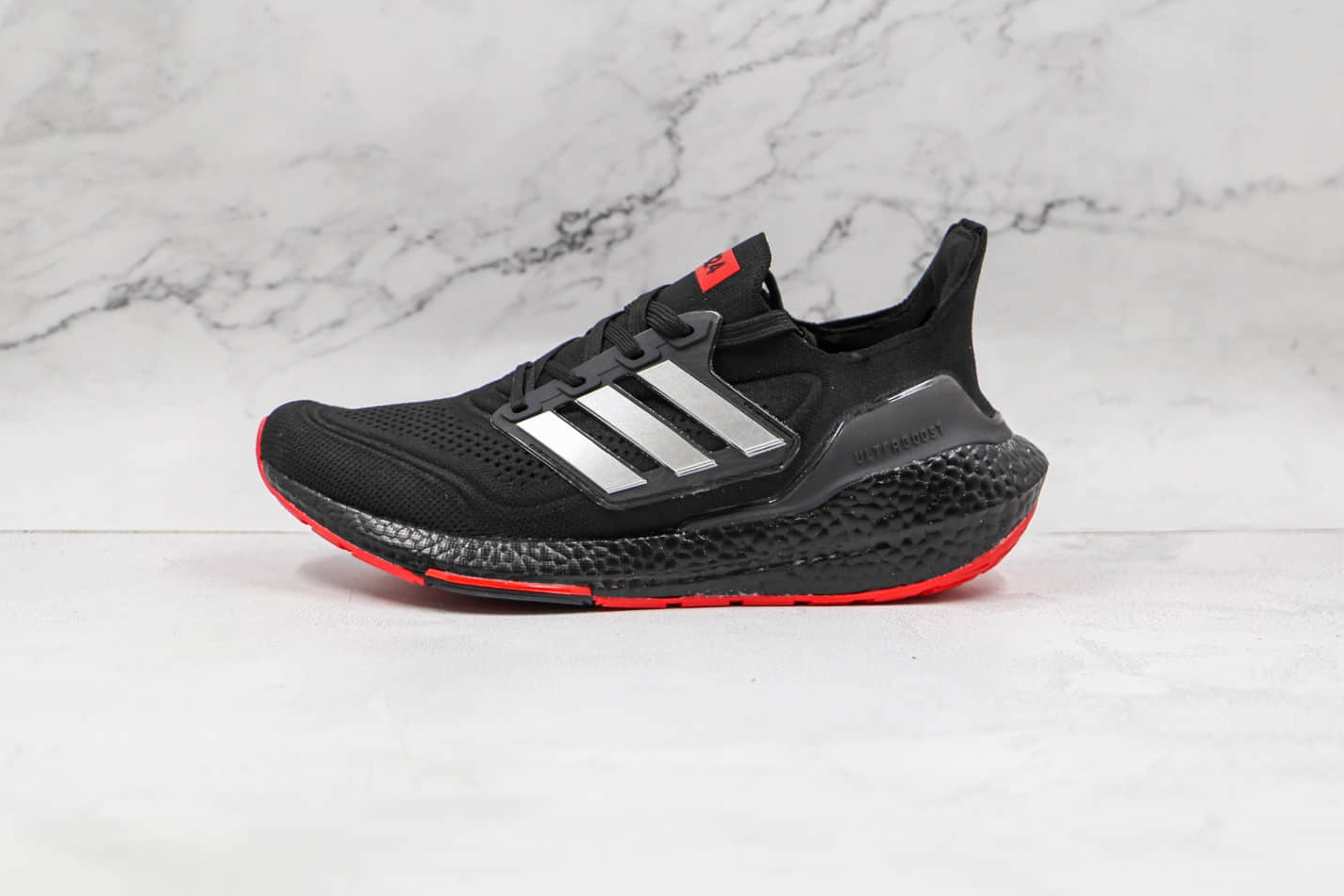 Adidas 424 x Arsenal FC UltraBoost 21 'Black Scarlet' - GV9716: Stylish Collaboration Sneaker | Limited Edition