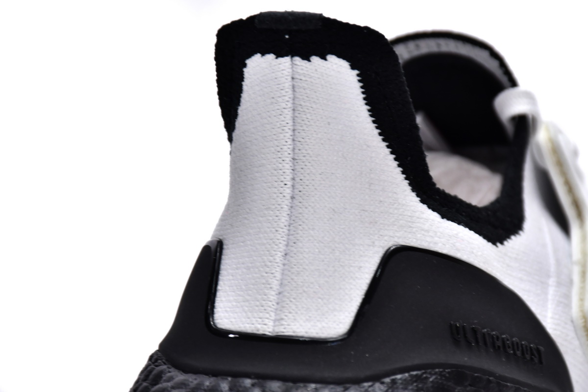 Adidas Ultraboost 22 Cozy Wear-Resistant White Black China Unisex GW1915