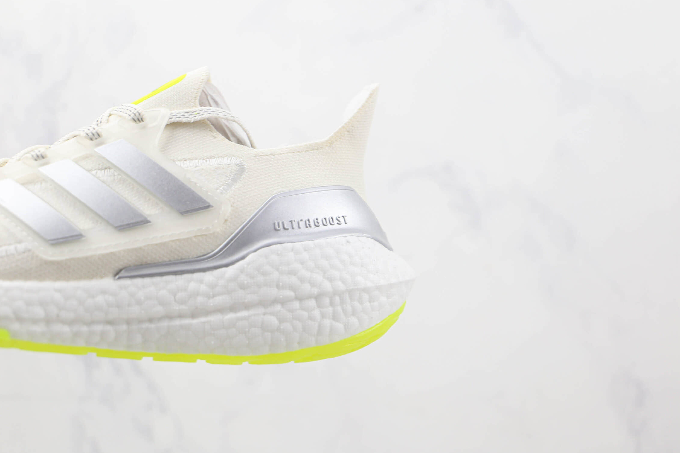 Adidas Ivy Park x UltraBoost 22 'IVYTOPIA' HR0181: Stylish and Performance-Driven Sneakers