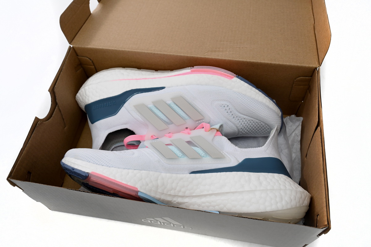 Adidas UltraBoost 22 'White Almost Blue' GX5929 - Stylish and Comfortable Footwear