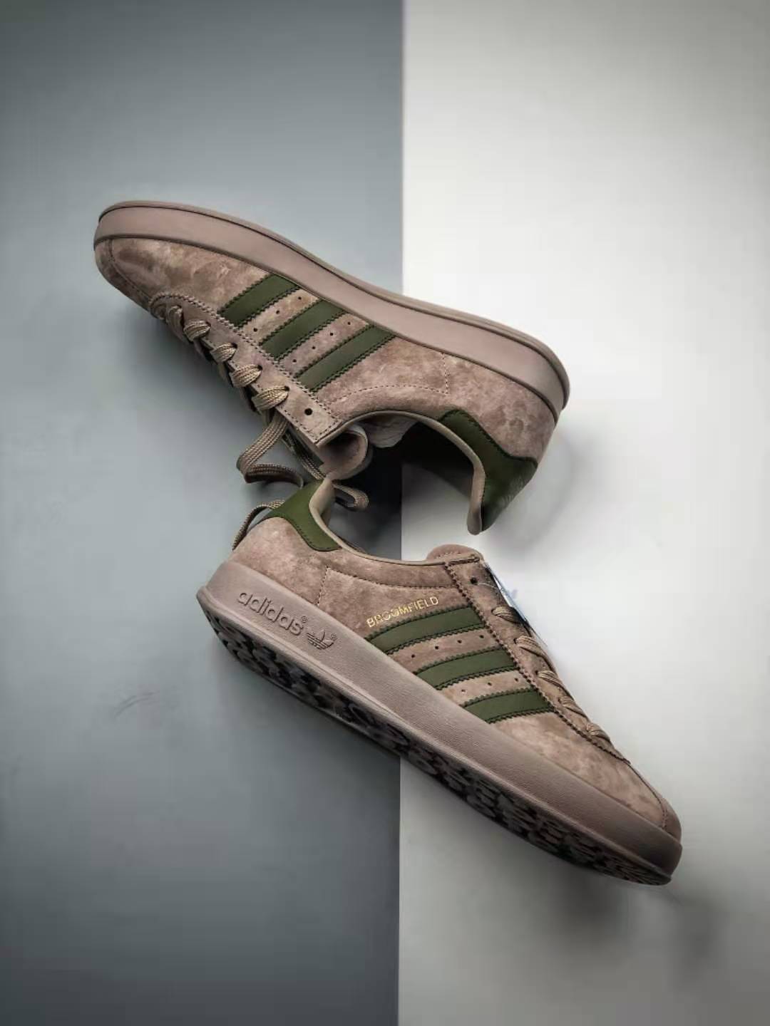 Adidas Originals Broomfield Brown Green Gold Metallic EE5716 - Unique Style and Superior Quality