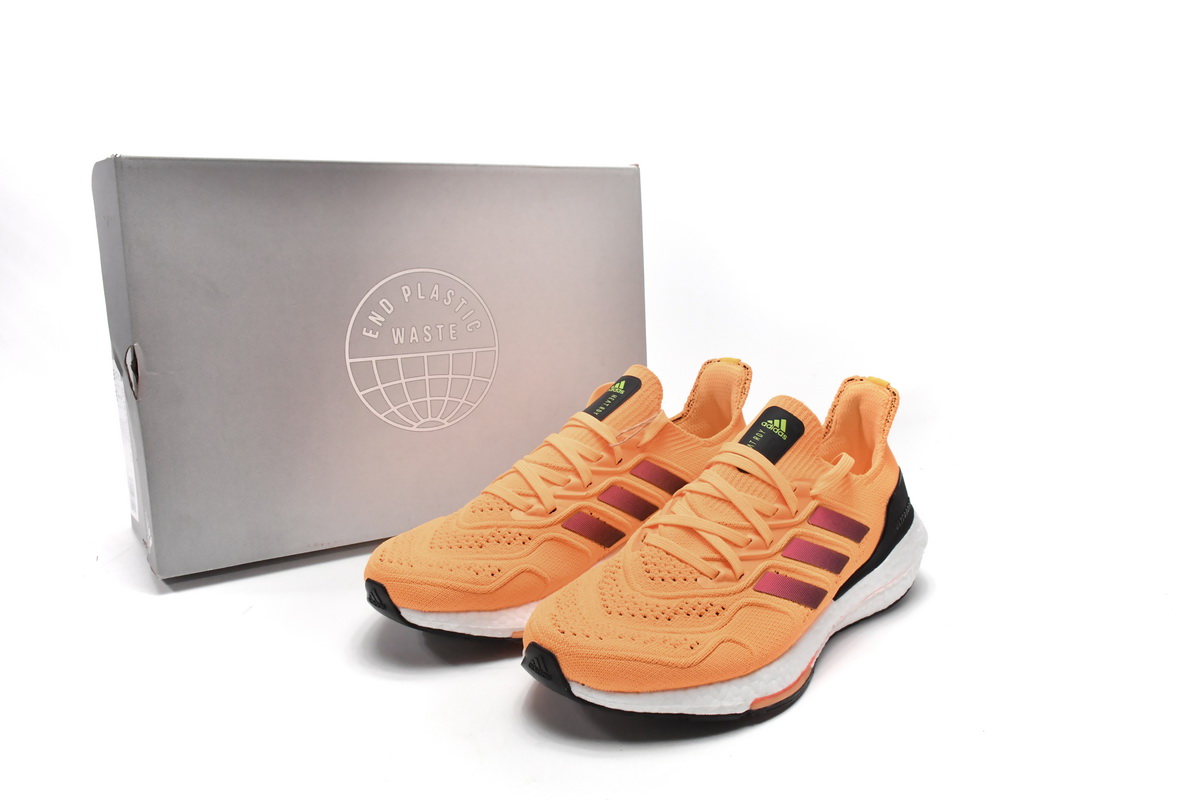 Adidas Unisex Ultra Boost 22 Heat.Rdy Low-Top Orange GX8038 - Performance and Style for All your Sporting Needs