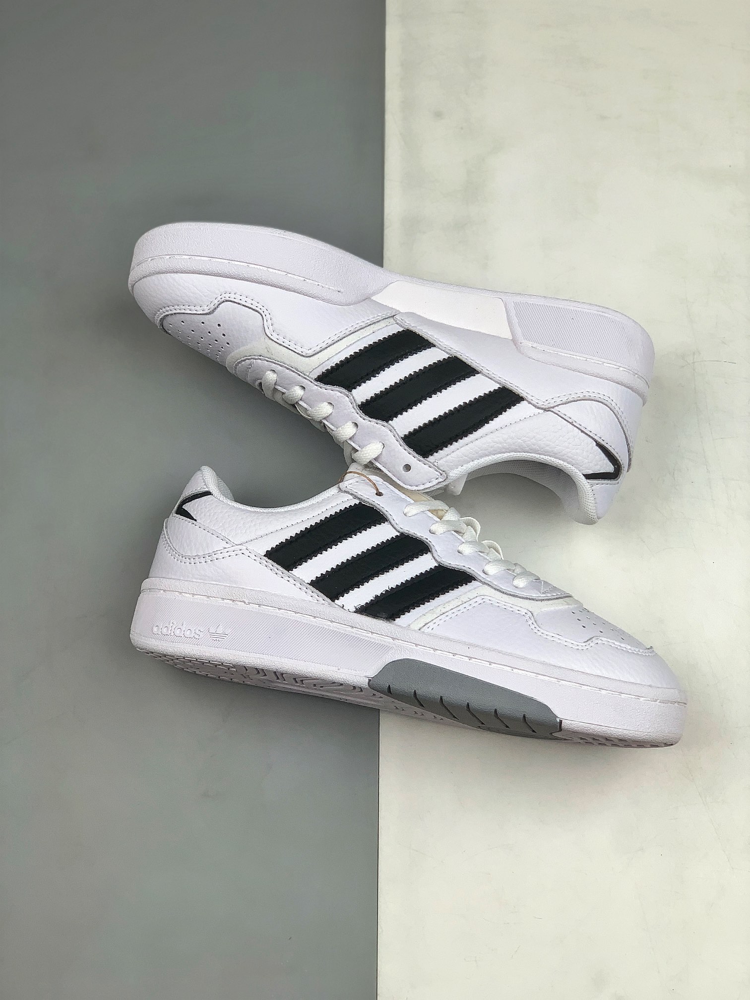 Adidas Courtic GX6318 - The Ultimate Court Shoe for Athletes